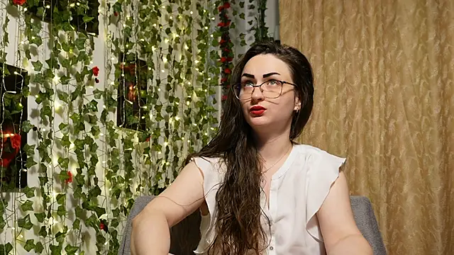 NaughtYHomemadE online show from 06.19.26