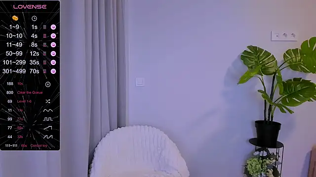 Snapshot of Marta_jess chatting on 07.18.26 Marta jess online show from 07.18.26