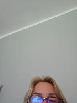 Snapshot of Steffi45 chatting on 06.05.26 Steffi45 online show from 06.05.26