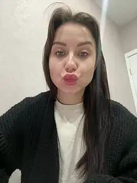 Snapshot of ellie_ssexy chatting on 01.21.25 ellie ssexy online show from 01.21.25
