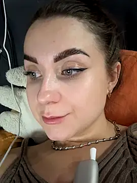 Snapshot of ellie_ssexy chatting on 09.13.25 ellie ssexy online show from 09.13.25