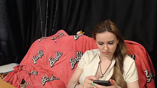 Snapshot of Milana69 chatting on 05.22.26 Milana69 online show from 05.22.26