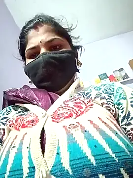 Hotmohni online show from 01.08.25