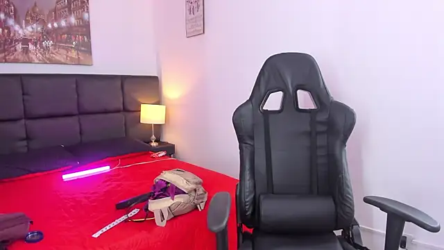 Snapshot of Megan_Miles02 chatting on 03.10.25 Megan Miles02 online show from 03.10.25