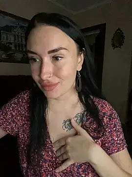 Snapshot of Roxana_Bell chatting on 06.06.26 Roxana Bell online show from 06.06.26