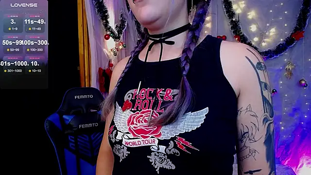 Snapshot of BLACKTSUKI7_ chatting on 12.18.24 BLACKTSUKI7  online show from 12.18.24