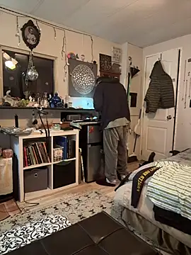 Snapshot of BobbyQ29 chatting on 02.19.26 BobbyQ29 online show from 02.19.26