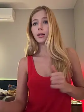 LunaRase online show from 04.10.26