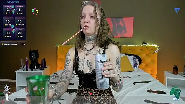 Mary Xextra online show from 02.27.25