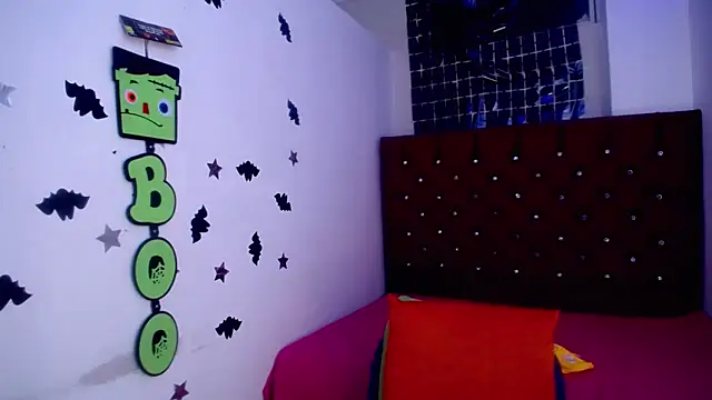 Snapshot of angelinebigcock chatting on 02.04.25 angelinebigcock online show from 02.04.25