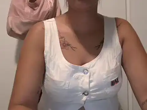 Snapshot of isabellalisa chatting on 02.11.25 isabellalisa online show from 02.11.25