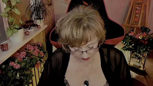 Snapshot of sugar_vivien chatting on 07.26.26 sugar vivien online show from 07.26.26