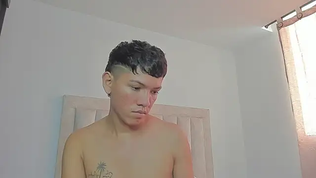 JulianRose 1 online show from 02.23.25