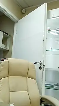 Snapshot of FantasyMichelle chatting on 12.26.24 FantasyMichelle online show from 12.26.24