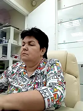 Snapshot of FantasyMichelle chatting on 12.26.24 FantasyMichelle online show from 12.26.24