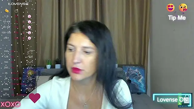 Snapshot of Alianna_Solo_Kisses chatting on 11.11.25 Alianna Solo Kisses online show from 11.11.25