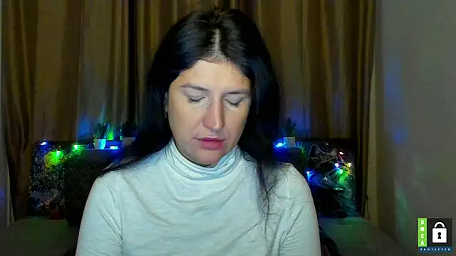 Snapshot of Alianna_Solo_Kisses chatting on 12.17.25 Alianna Solo Kisses online show from 12.17.25