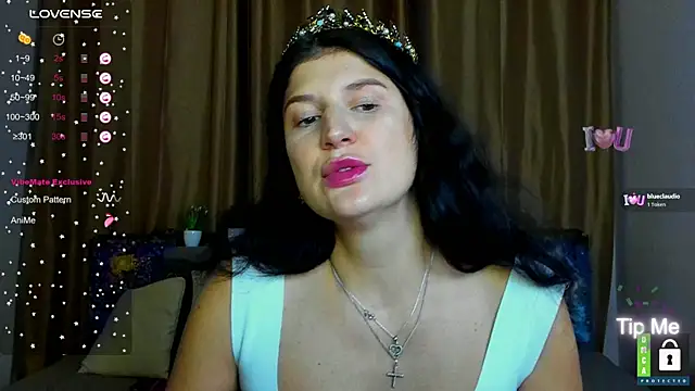 Snapshot of Alianna_Solo_Kisses chatting on 01.06.26 Alianna Solo Kisses online show from 01.06.26