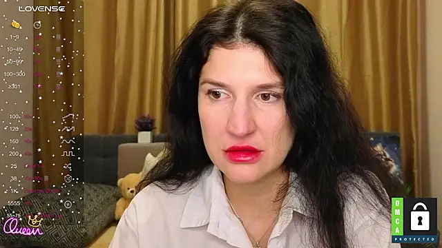 Snapshot of Alianna_Solo_Kisses chatting on 02.05.26 Alianna Solo Kisses online show from 02.05.26