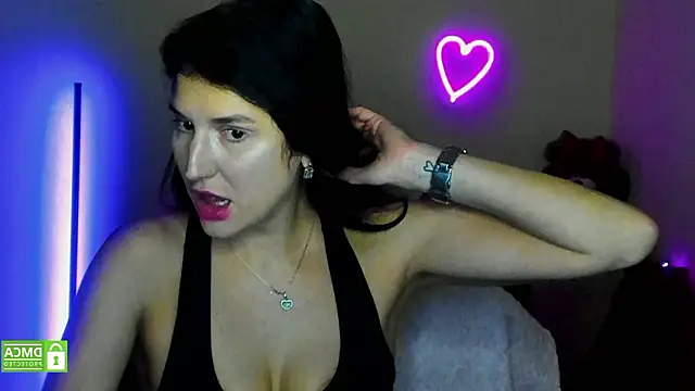 Snapshot of Alianna_Solo_Kisses chatting on 02.11.26 Alianna Solo Kisses online show from 02.11.26