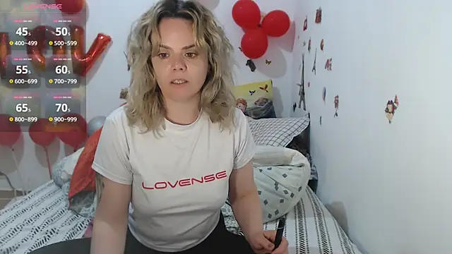 hotmilf4uxxx online show from 04.02.26