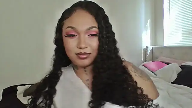 Snapshot of jaydadior chatting on 10.22.25 jaydadior online show from 10.22.25