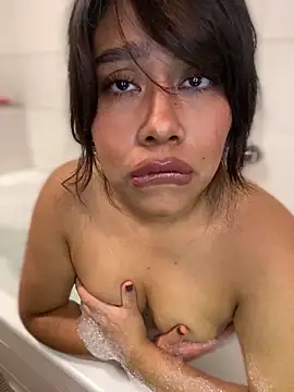 Snapshot of -Sammyxxx chatting on 12.30.24 -Sammyxxx online show from 12.30.24