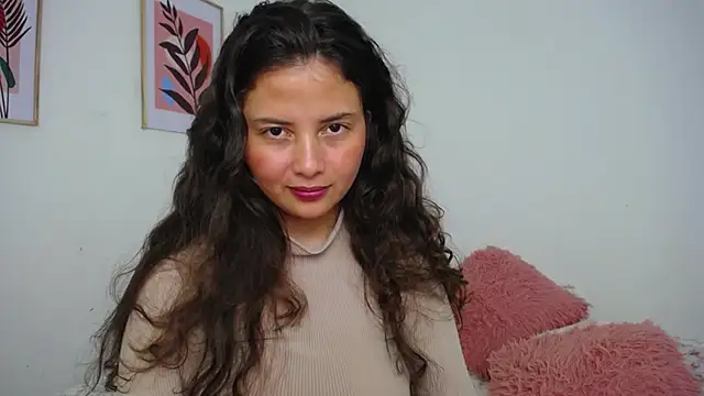 Snapshot of lirio05 chatting on 02.22.25 lirio05 online show from 02.22.25