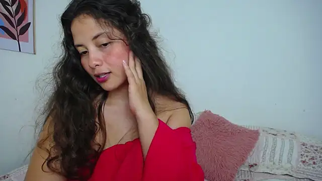 Snapshot of lirio05 chatting on 03.19.25 lirio05 online show from 03.19.25