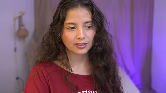 Snapshot of lirio05 chatting on 11.17.25 lirio05 online show from 11.17.25