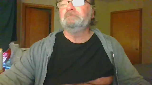 Snapshot of Doherty10 chatting on 11.03.25 Doherty10 online show from 11.03.25