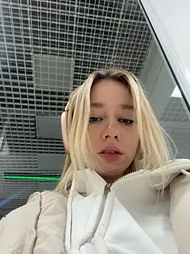SSSATIVA model online show from 02.27.25