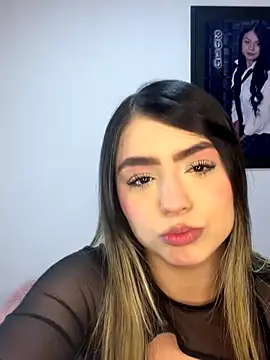 Snapshot of Amelia_Honney_ chatting on 10.13.25 Amelia Honney online show from 10.13.25