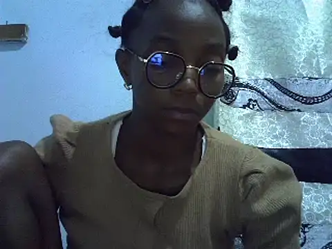 Snapshot of ElianeHot chatting on 01.14.25 ElianeHot online show from 01.14.25