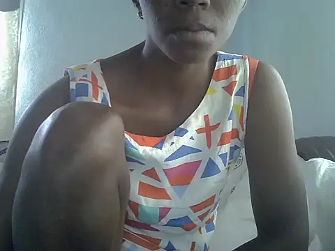 Snapshot of ElianeHot chatting on 10.17.25 ElianeHot online show from 10.17.25