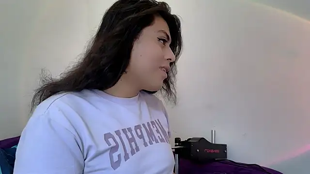 Ariana Rodriguez  online show from 03.15.25