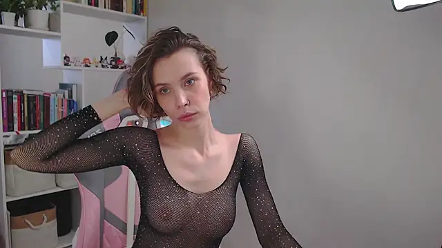 Snapshot of milly_ross chatting on 01.21.25 milly ross online show from 01.21.25