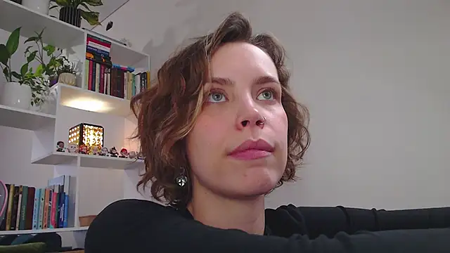 Snapshot of milly_ross chatting on 02.01.25 milly ross online show from 02.01.25