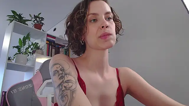 Snapshot of milly_ross chatting on 03.03.25 milly ross online show from 03.03.25