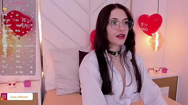 Flor delunaa online show from 02.17.25