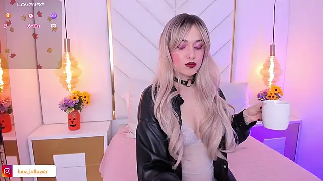 Flor delunaa online show from 10.27.25