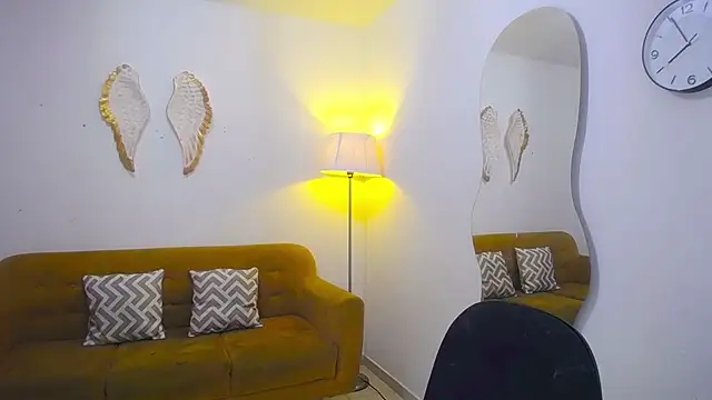 paolunaa online show from 11.21.25