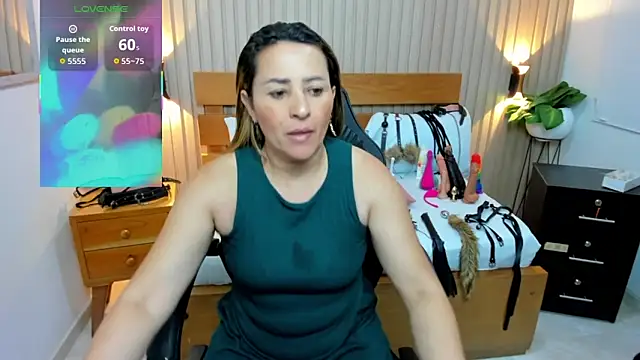 luciana ballesteros  online show from 03.30.26