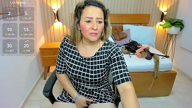 luciana ballesteros  online show from 07.27.26