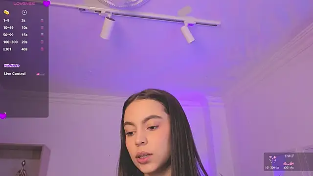 Aleejaa   online show from 04.13.26