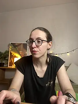 Snapshot of MartiniiSelenna chatting on 04.23.26 MartiniiSelenna online show from 04.23.26