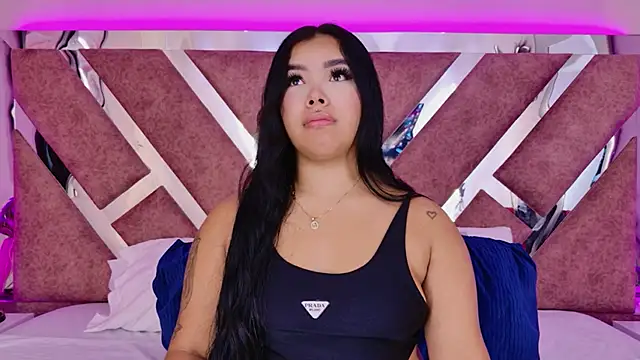 MarianaGarciaa   online show from 04.21.26