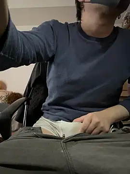 Snapshot of kentyken chatting on 03.16.26 kentyken online show from 03.16.26