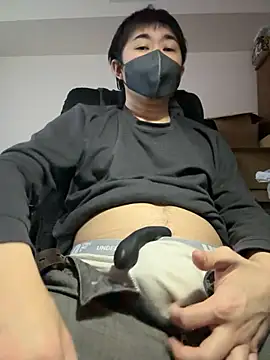 Snapshot of kentyken chatting on 03.28.26 kentyken online show from 03.28.26