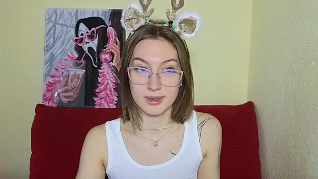 Snapshot of MalvinaBlum chatting on 12.24.24 MalvinaBlum online show from 12.24.24